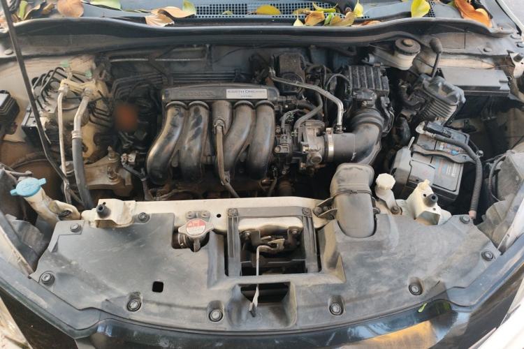 Used Honda Vezel 2015 1.5L CVT two-wheel drive Comfort trim Engine Bay