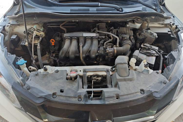 Used Honda Vezel 2015 1.5L CVT two-wheel drive Comfort trim Engine Bay