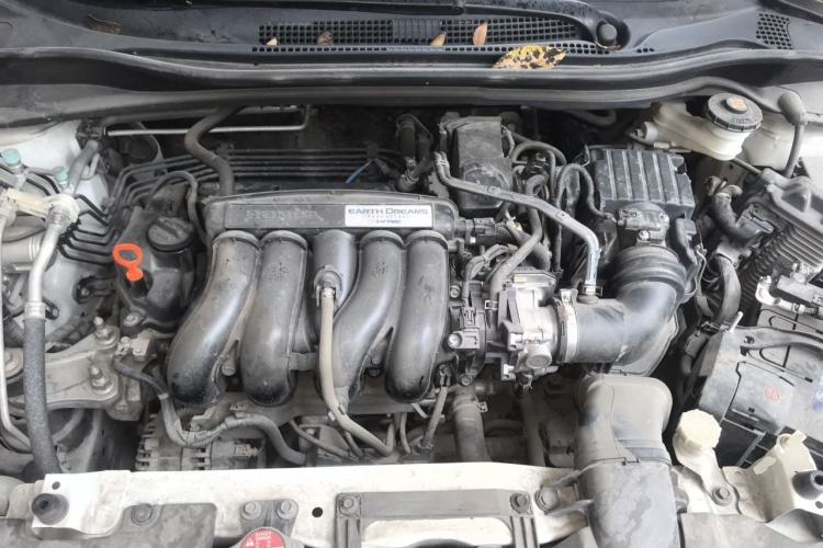 Used Honda Vezel 2015 1.5L CVT two-wheel drive Comfort trim Engine Bay
