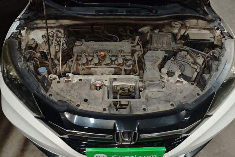 Used Honda Vezel 2015 1.8L CVT 2WD Luxury Model Engine Bay