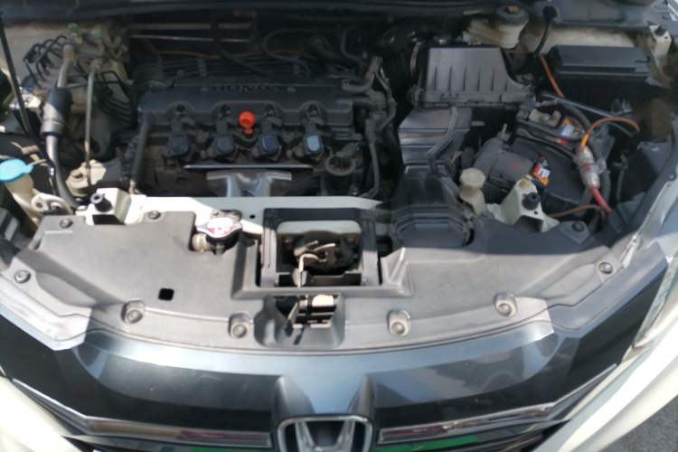Used Honda Vezel 2015 1.8L CVT 2WD Elite Model Engine Bay