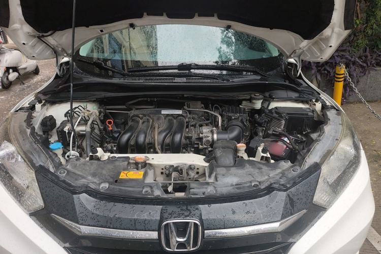 Used Honda Vezel 2015 1.5L CVT two-wheel drive Comfort trim Engine Bay