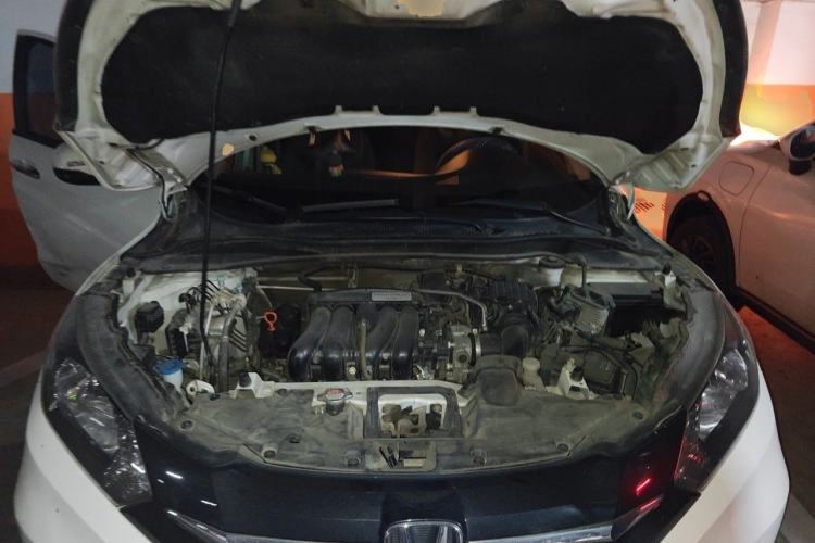 Used Honda Vezel 2015 1.5L CVT two-wheel drive Comfort trim Engine Bay