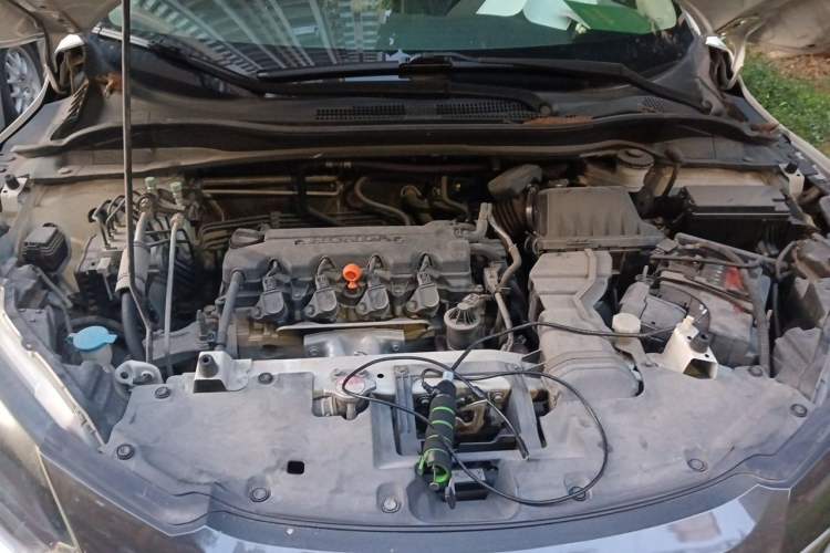 Used Honda Vezel 2015 1.8L CVT 2WD Luxury Model Engine Bay