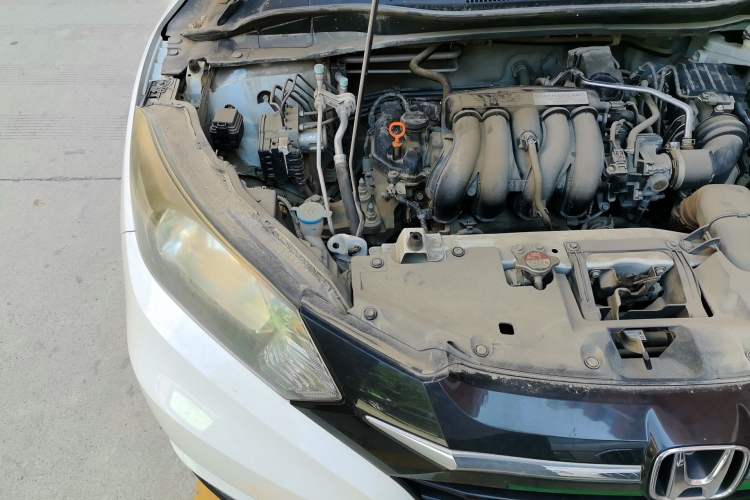 Used Honda Vezel 2015 1.5L CVT two-wheel drive Comfort trim Engine Bay Right
