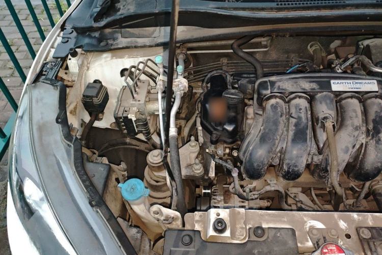 Used Honda Vezel 2015 1.5L CVT two-wheel drive Comfort trim Engine Bay Right