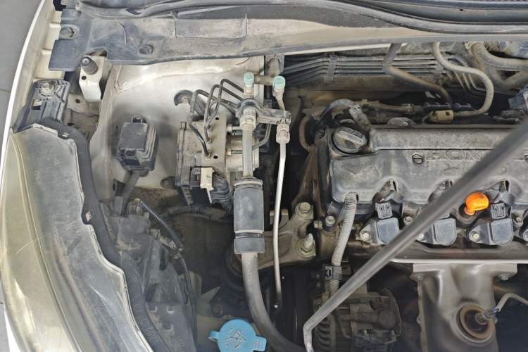 Used Honda Vezel 2015 1.8L CVT 2WD Luxury Model Engine Bay Right