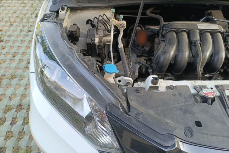 Used Honda Vezel 2015 1.5L CVT two-wheel drive Comfort trim Engine Bay Right