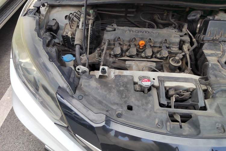 Used Honda Vezel 2015 1.8L CVT 2WD Luxury Model Engine Bay Right