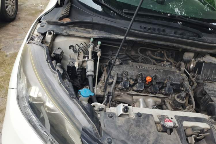 Used Honda Vezel 2015 1.8L CVT 2WD Luxury Model Engine Bay Right