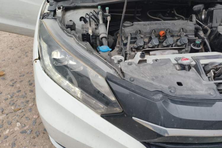Used Honda Vezel 2015 1.8L CVT 2WD Luxury Model Engine Bay Right