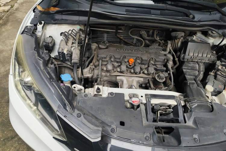 Used Honda Vezel 2015 1.8L CVT 2WD Luxury Model Engine Bay Right