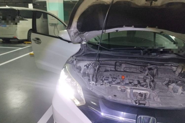 Used Honda Vezel 2015 1.8L CVT 2WD Luxury Model Engine Bay Right