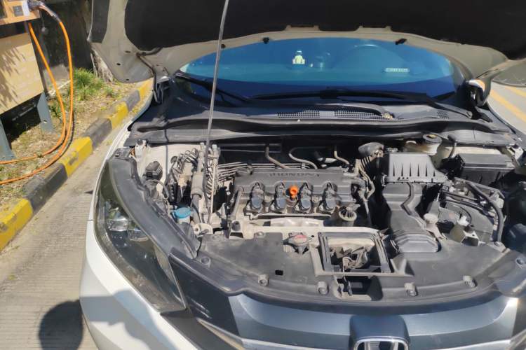 Used Honda Vezel 2015 1.8L CVT Four-Wheel Drive Flagship Model Engine Bay Right