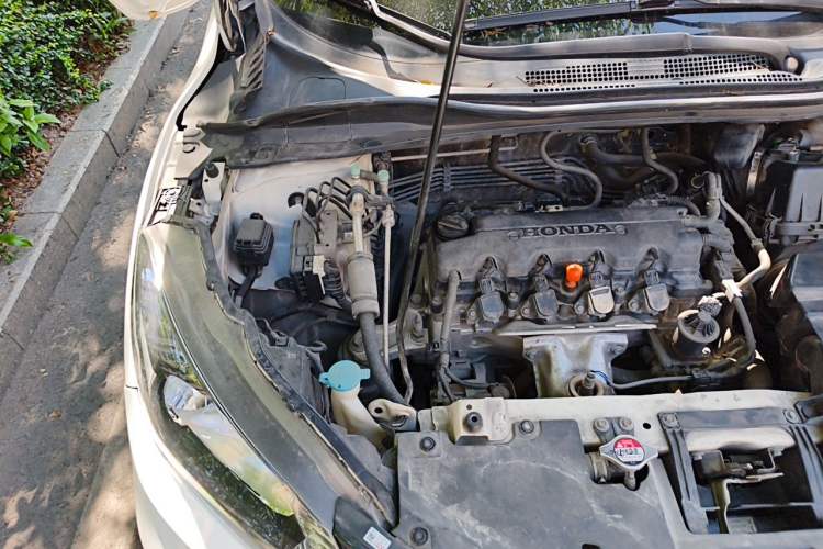 Used Honda Vezel 2015 1.8L CVT 2WD Elite Model Engine Bay Right