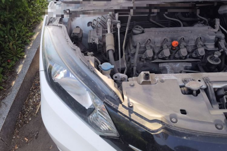 Used Honda Vezel 2015 1.8L CVT 2WD Elite Model Engine Bay Right