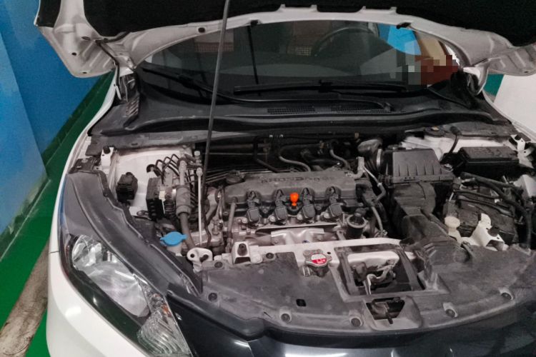 Used Honda Vezel 2015 1.8L CVT 2WD Elite Model Engine Bay Right