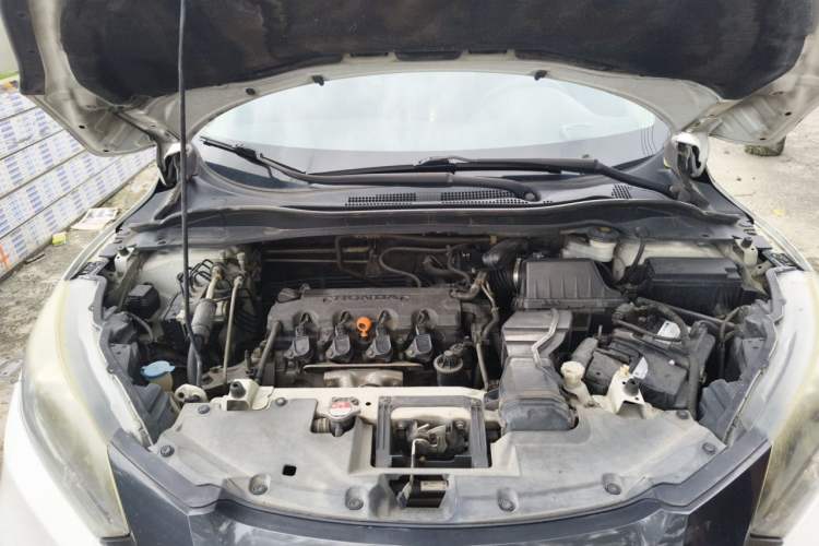 Used Honda Vezel 2015 1.8L CVT 2WD Luxury Model Engine Bay