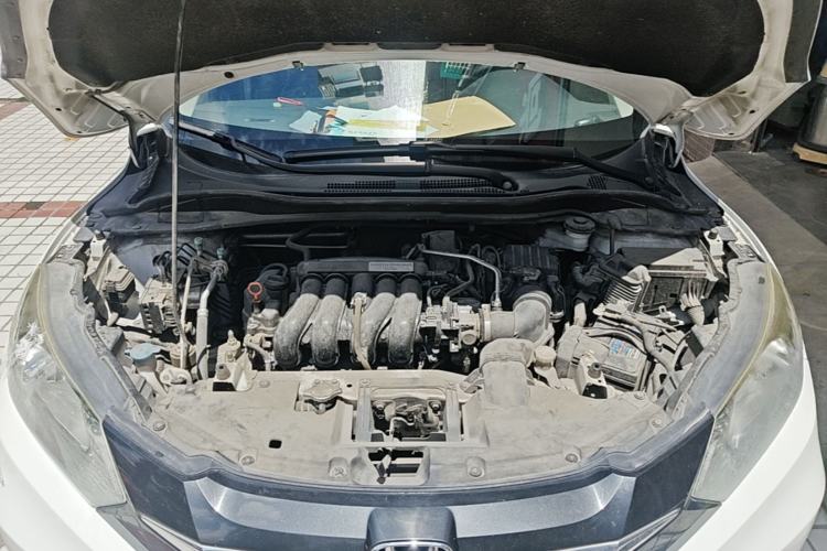 Used Honda Vezel 2015 1.5L CVT two-wheel drive Comfort trim Engine Bay