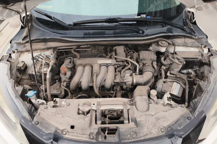 Used Honda Vezel 2015 1.5L CVT two-wheel drive Comfort trim Engine Bay