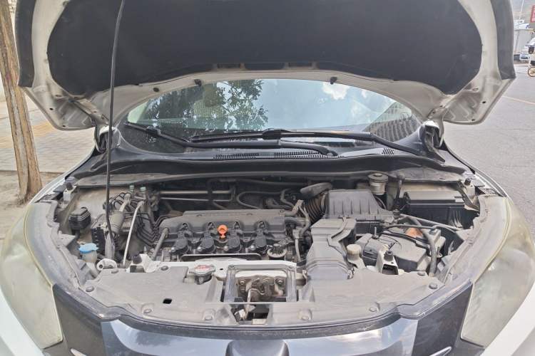 Used Honda Vezel 2015 1.8L CVT 2WD Elite Model Engine Bay