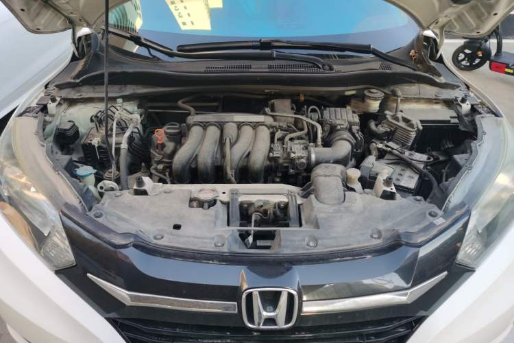 Used Honda Vezel 2015 1.5L CVT two-wheel drive Comfort trim Engine Bay