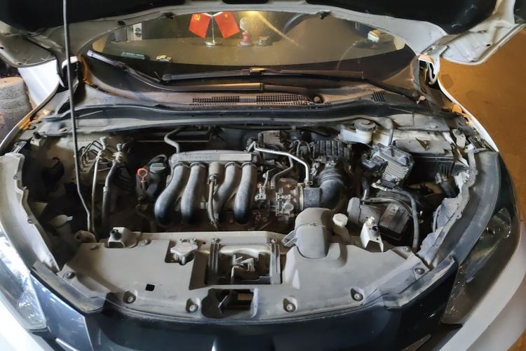 Used Honda Vezel 2015 1.5L CVT two-wheel drive Comfort trim Engine Bay