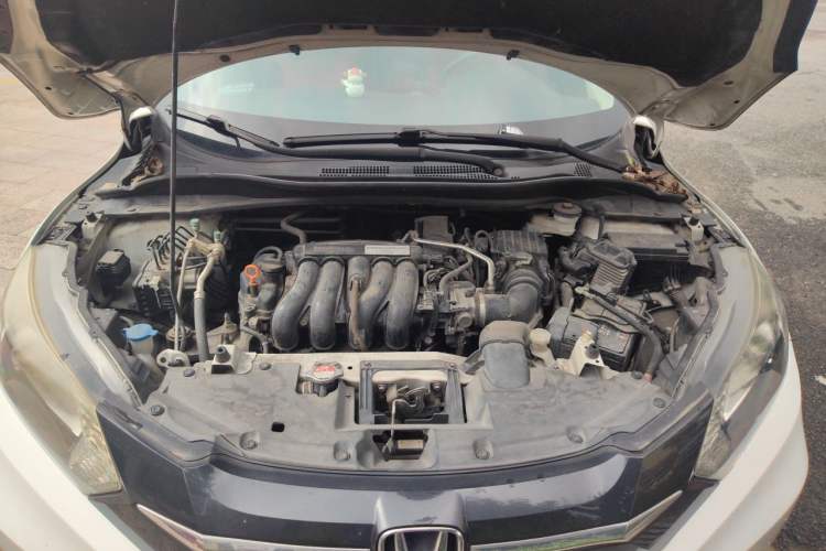 Used Honda Vezel 2015 1.5L CVT two-wheel drive Comfort trim Engine Bay