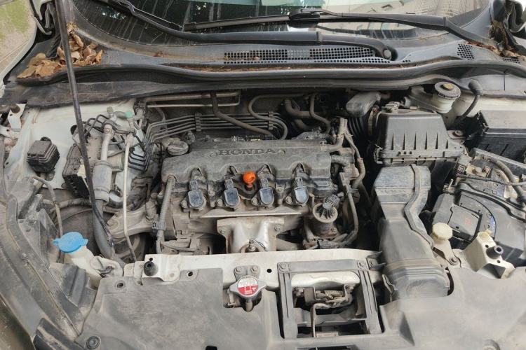 Used Honda Vezel 2015 1.8L CVT 2WD Luxury Model Engine Bay