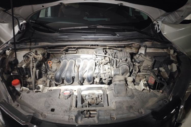 Used Honda Vezel 2015 1.5L CVT two-wheel drive Comfort trim Engine Bay