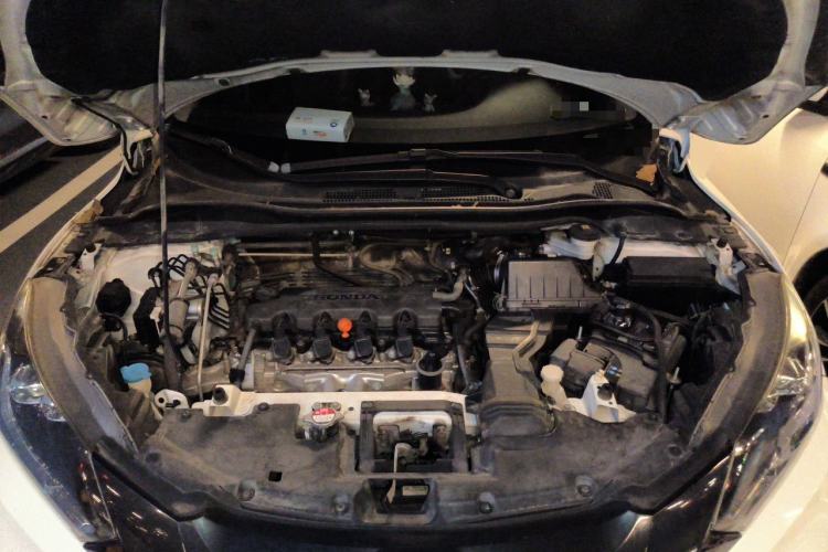 Used Honda Vezel 2015 1.8L CVT 2WD Luxury Model Engine Bay