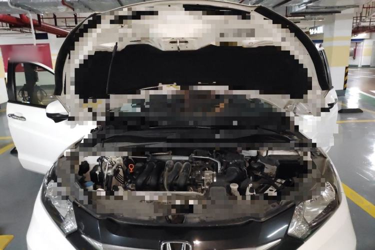 Used Honda Vezel 2015 1.5L CVT two-wheel drive Comfort trim Engine Bay