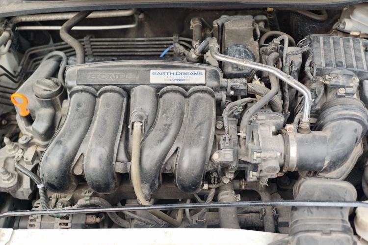 Used Honda Vezel 2015 1.5L CVT two-wheel drive Comfort trim Engine Bay