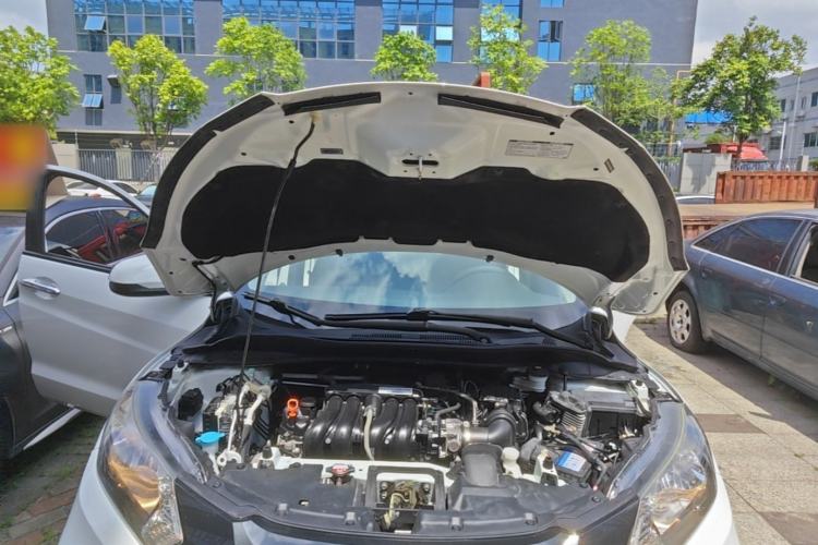 Used Honda Vezel 2015 1.5L CVT two-wheel drive Comfort trim Engine Bay