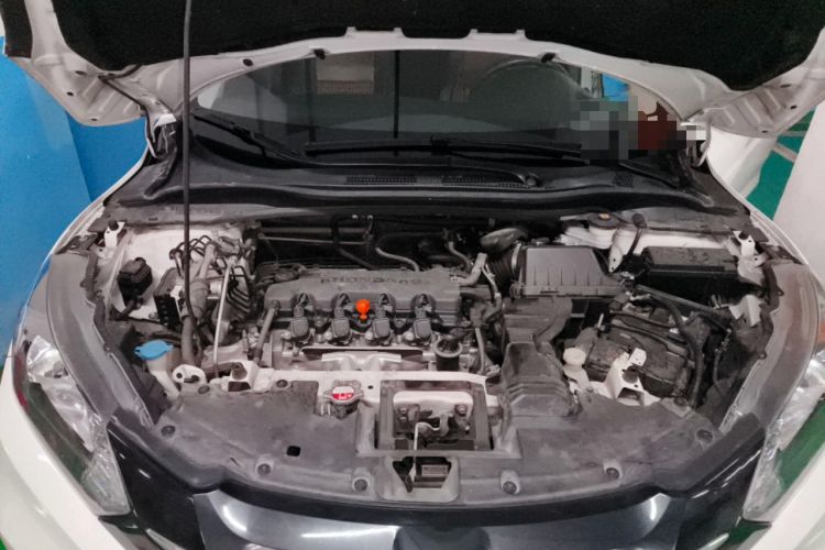 Used Honda Vezel 2015 1.8L CVT 2WD Elite Model Engine Bay