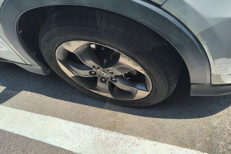Used Honda Vezel 2015 1.8L CVT 2WD Luxury Model Exterior 1