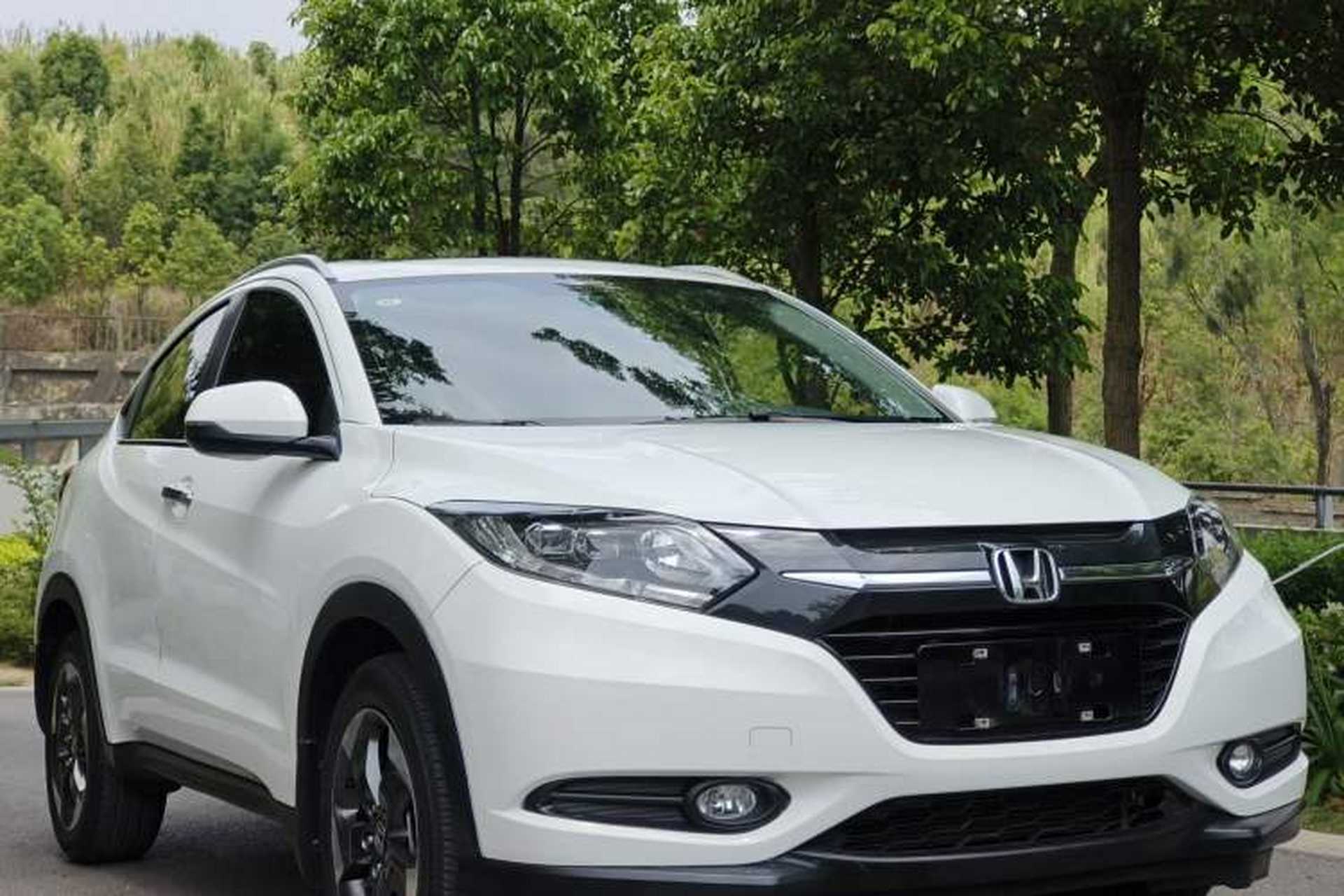 Used Honda Vezel 2015 1.8L CVT 2WD Luxury Model Exterior 1