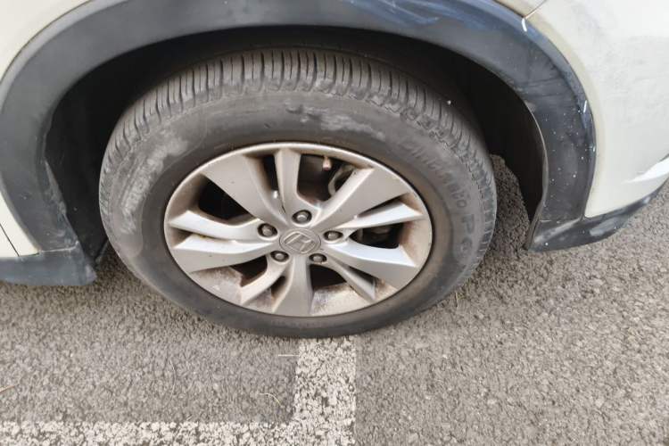Used Honda Vezel 2015 1.5L CVT two-wheel drive Comfort trim Exterior 1