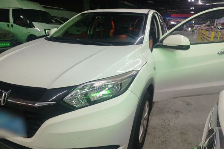 Used Honda Vezel 2015 1.8L CVT 2WD Elite Model Exterior 2