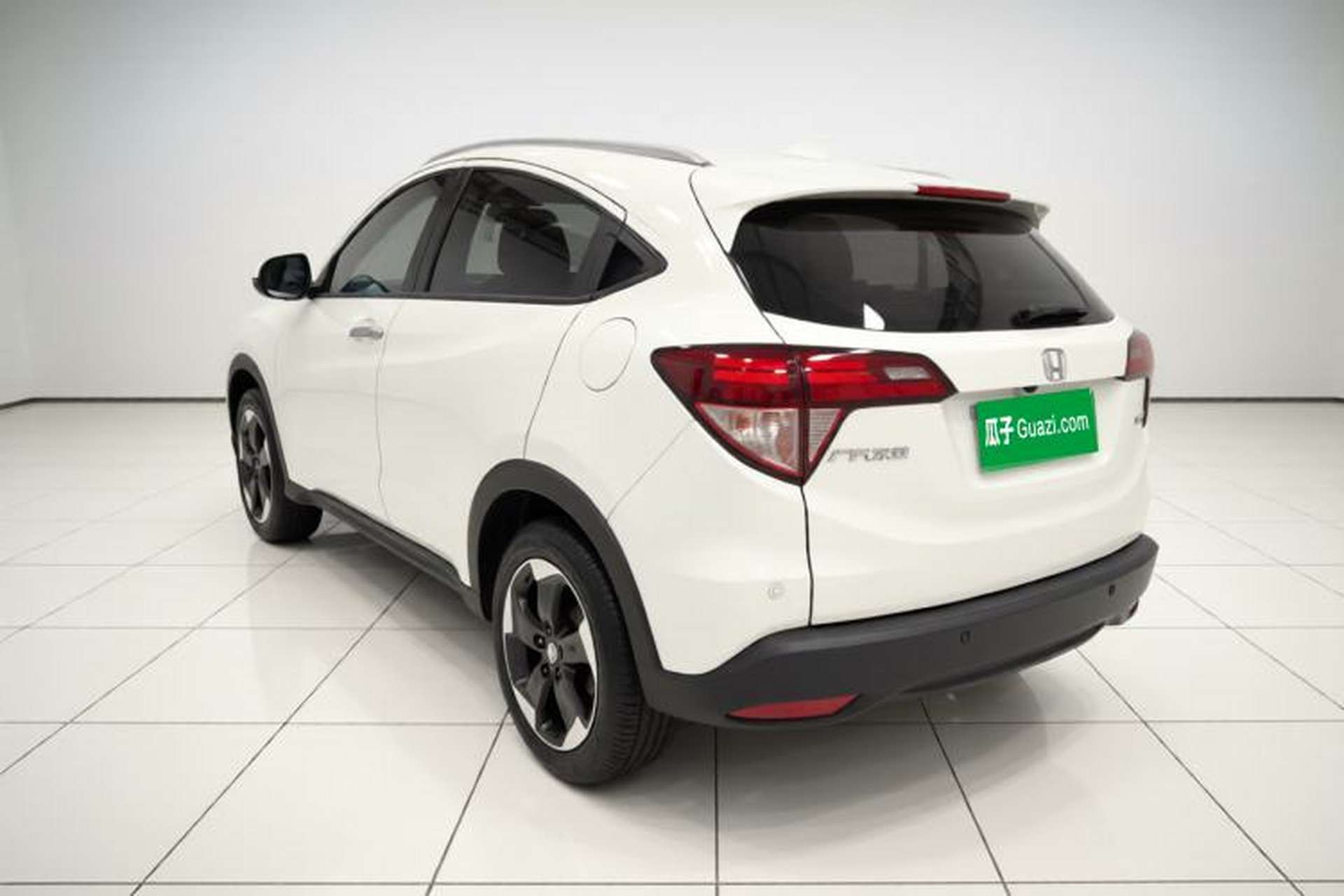 Used Honda Vezel 2015 1.8L CVT 2WD Luxury Model Exterior 3