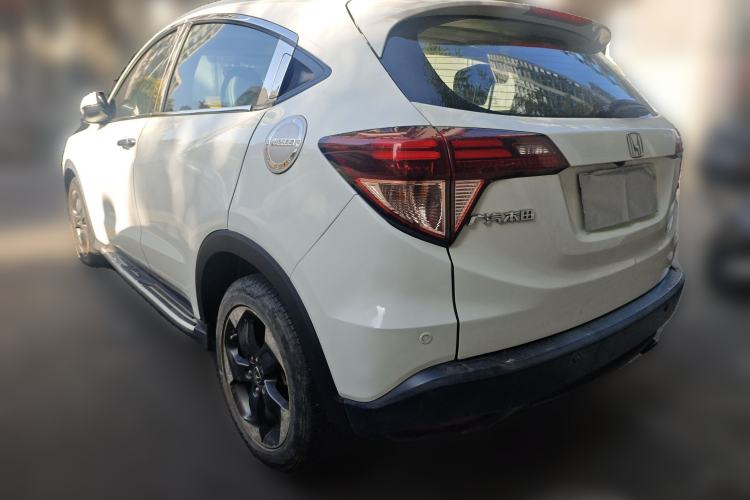 Used Honda Vezel 2015 1.8L CVT 2WD Luxury Model Exterior 3