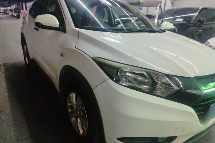 Used Honda Vezel 2015 1.8L CVT 2WD Elite Model Exterior 3