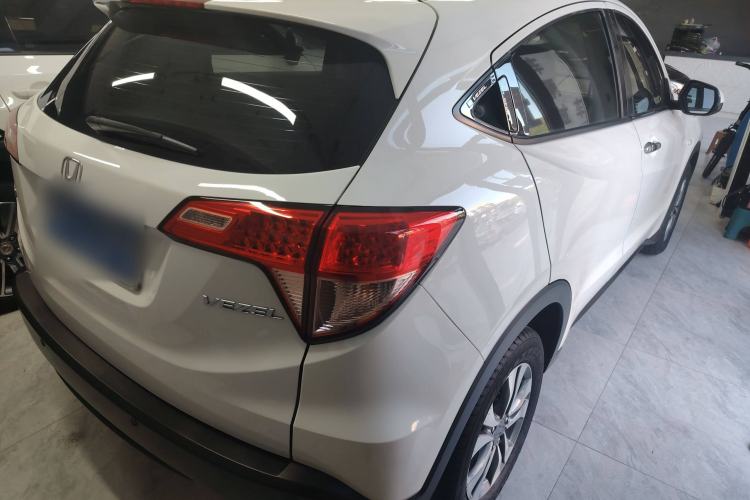 Used Honda Vezel 2015 1.5L manual two-wheel drive Comfort trim level Exterior 3