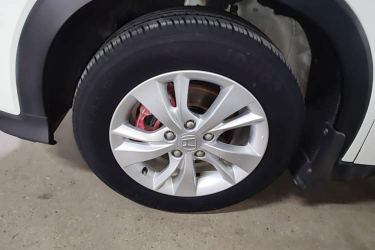 Used Honda Vezel 2015 1.5L CVT two-wheel drive Comfort trim Exterior 4