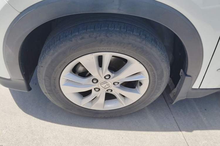 Used Honda Vezel 2015 1.5L CVT two-wheel drive Comfort trim Exterior 4