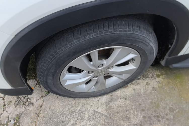 Used Honda Vezel 2015 1.5L CVT two-wheel drive Comfort trim Exterior 4