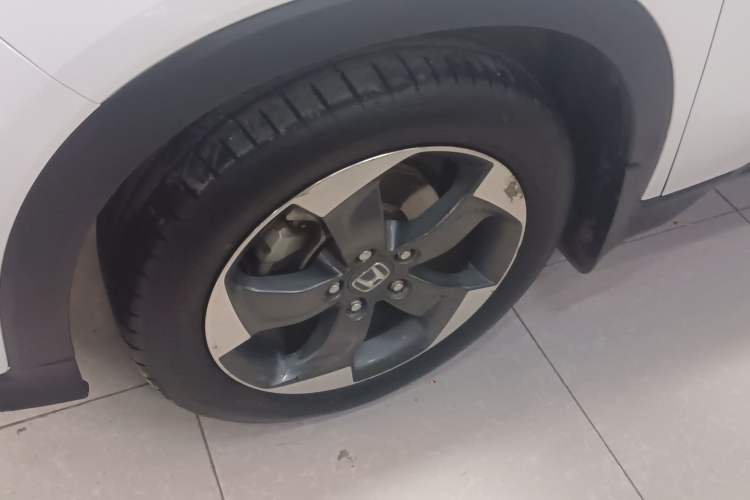 Used Honda Vezel 2015 1.8L CVT 2WD Luxury Model Exterior 4