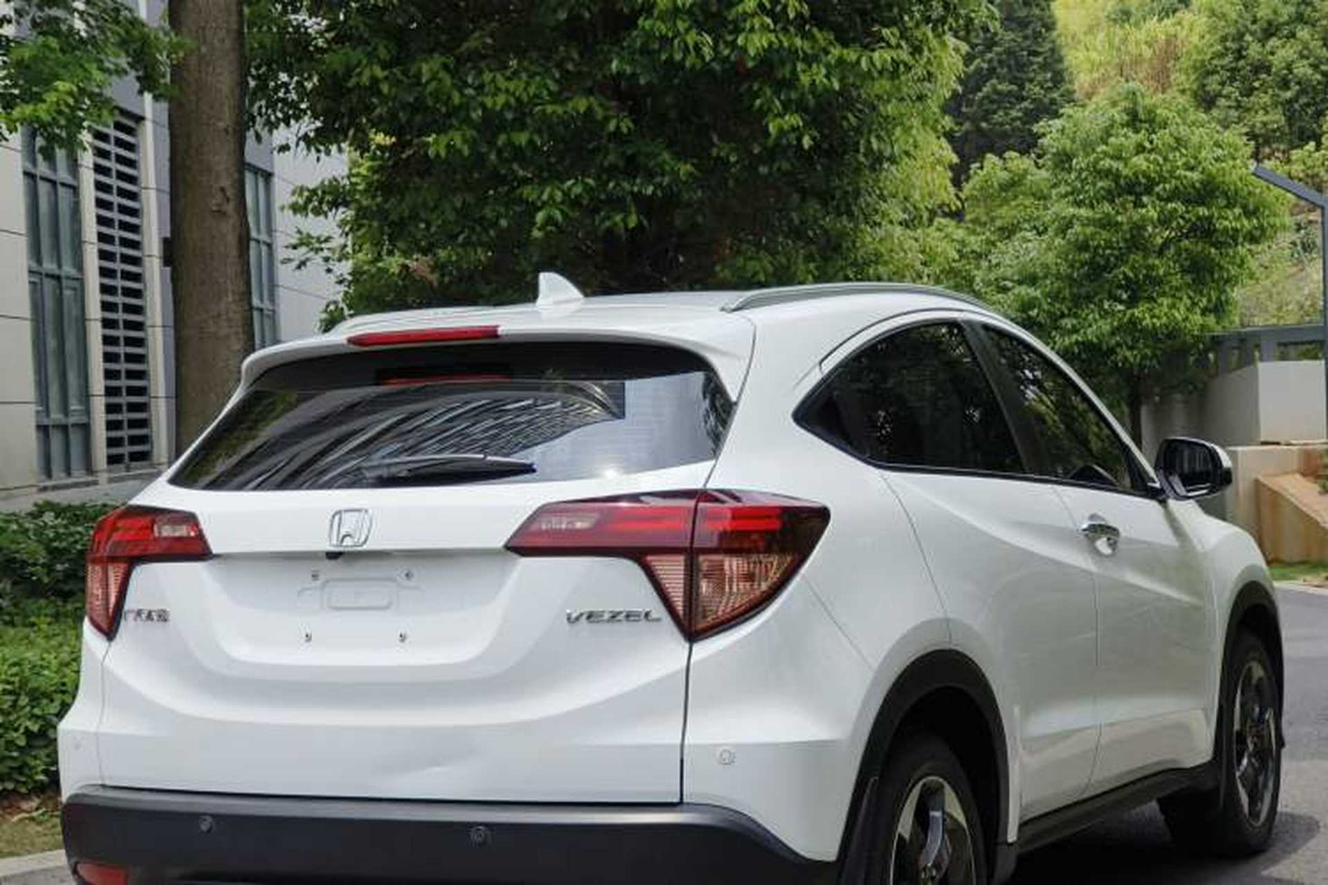 Used Honda Vezel 2015 1.8L CVT 2WD Luxury Model Exterior 5