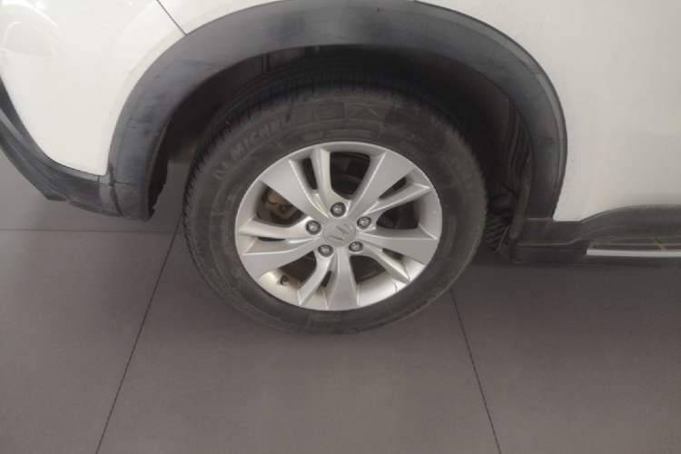 Used Honda Vezel 2015 1.5L CVT two-wheel drive Comfort trim Exterior 5