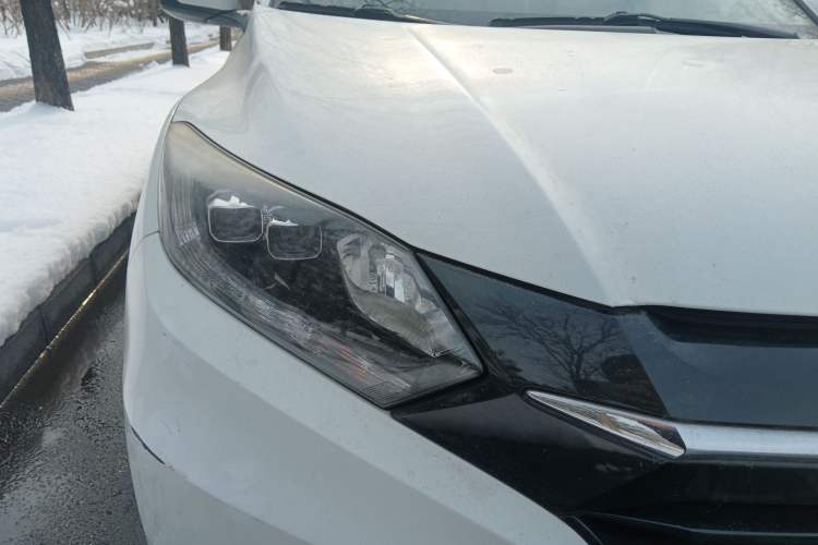 Used Honda Vezel 2015 1.8L CVT 2WD Luxury Model Exterior 6